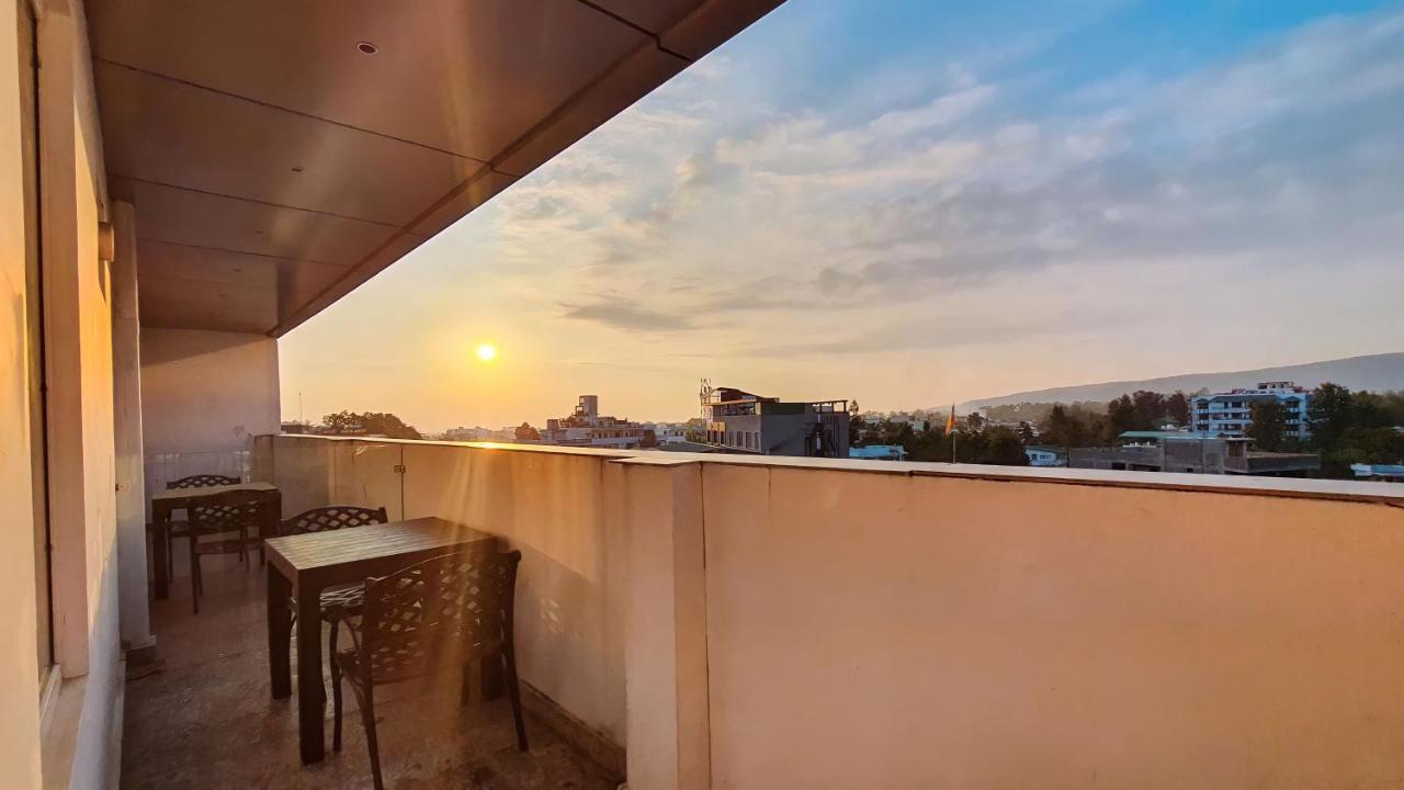 Aura Rooms Dehradun Exterior foto